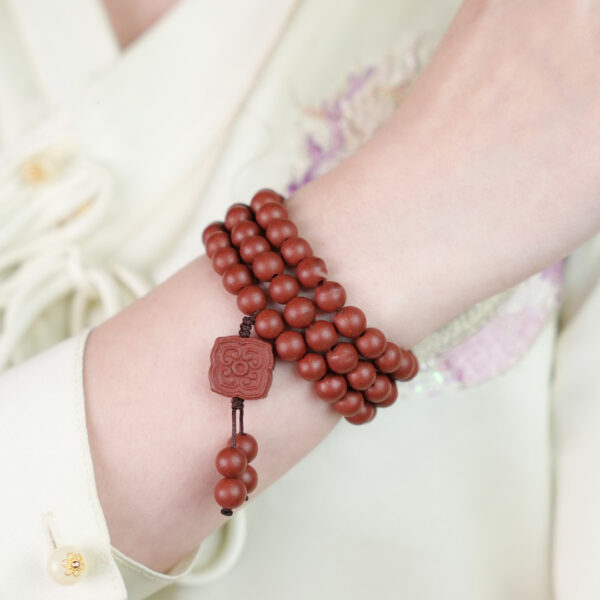 Shen Yuan incense beads: Collectible-grade plain circle handcrafted from selected natural materials.