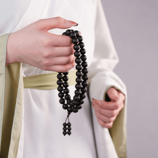 Fang Hua incense beads: Collectible-grade plain circle handcrafted from selected natural materials.