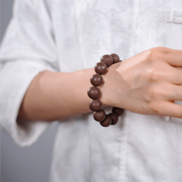 Gui Yuan Single Strand incense beads: Collectible-grade plain circle handcrafted from selected natural materials.