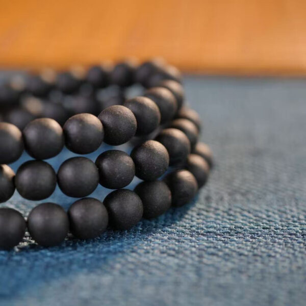 4 Spring's Promise in the Snow incense beads: Collectible-grade plain circle handcrafted from selected natural materials.