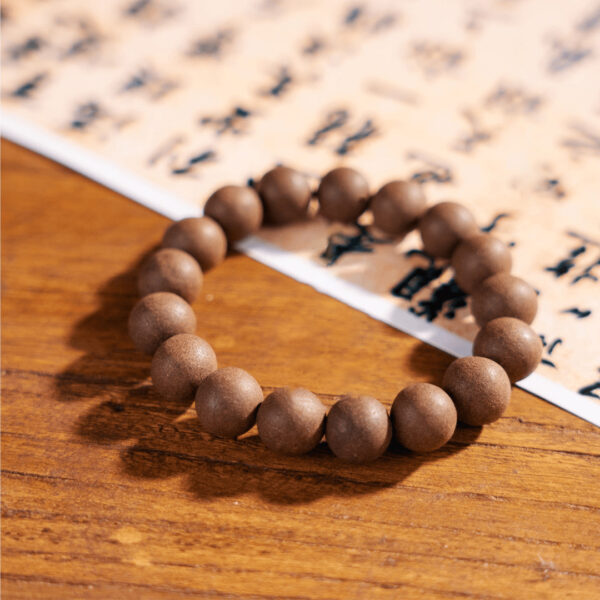 Gui Yuan Single Strand incense beads: Collectible-grade plain circle handcrafted from selected natural materials.