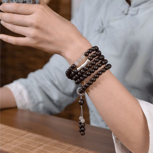 Rising steadily to greater heights incense beads: Collectible-grade plain circle handcrafted from selected natural materials.