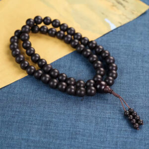 Fang Hua incense beads: Collectible-grade plain circle handcrafted from selected natural materials.